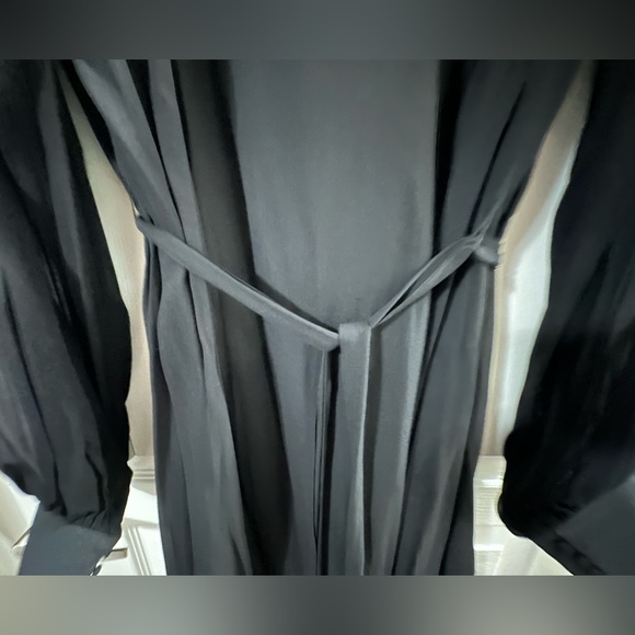 Evernew - Balloon Sleeve Dress with hi-low Skirt - Picture 7 of 7